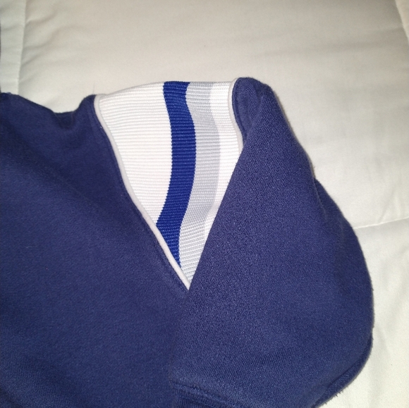 Size 4t Toronto Maple leaf Rbk hockey zip up hoodie - Picture 9 of 16